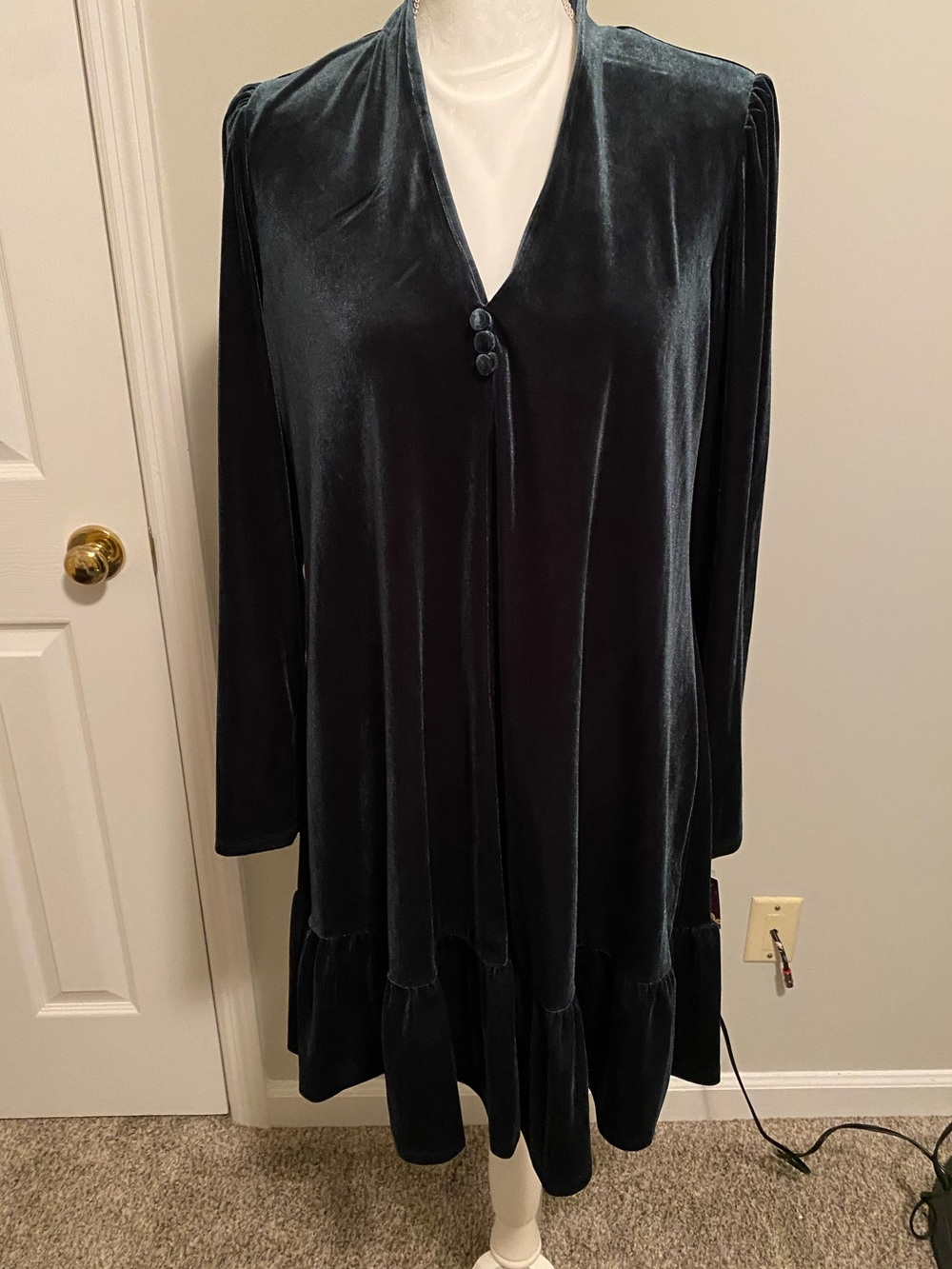 Taylor Velvet Long Sleeve V-Neck Dress in Deep Teal Size Large NWT